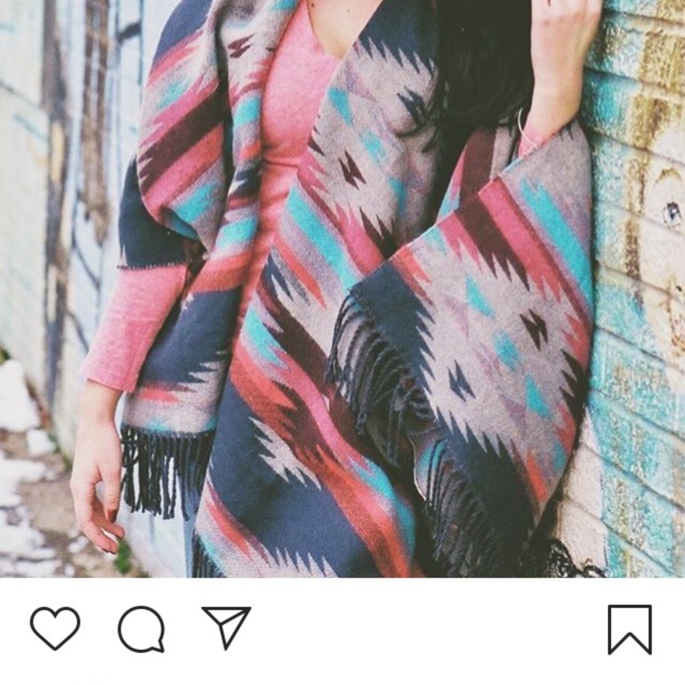 American Eagle Pull Over/Poncho